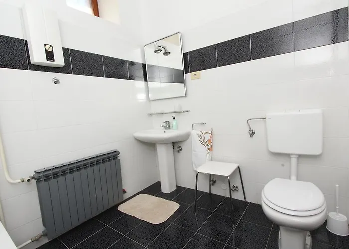 Ive Διαμέρισμα Ρόβινι